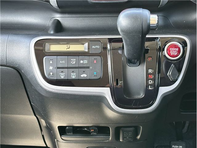 2011 Honda N-BOX CUSTOM — миниатюра 11