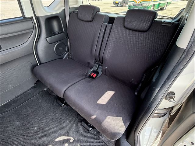 2011 Honda N-BOX CUSTOM — миниатюра 18