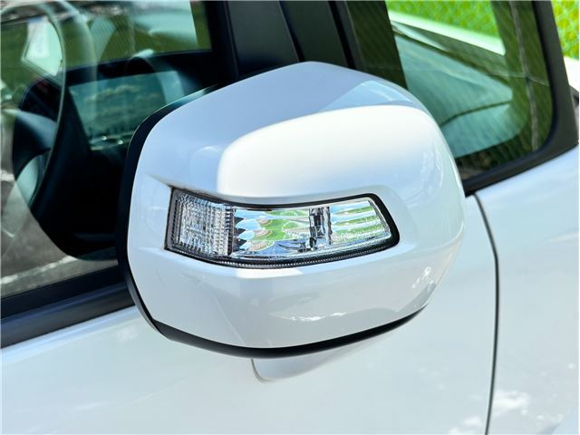 2011 Honda N-BOX CUSTOM — миниатюра 26