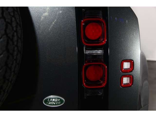 صورة مصغرة 28 لـ 2023 LAND Rover DEFENDER
