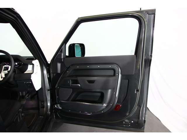 صورة مصغرة 52 لـ 2023 LAND Rover DEFENDER