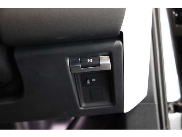 صورة مصغرة 70 لـ 2023 LAND Rover DEFENDER