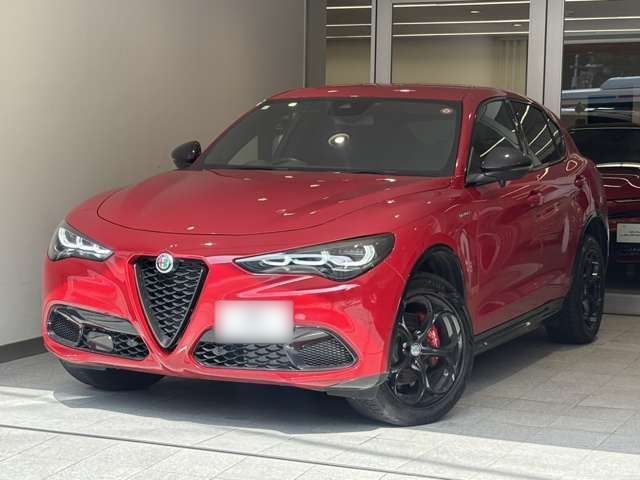 2023 ALFA Romeo STELVIO 照片 1