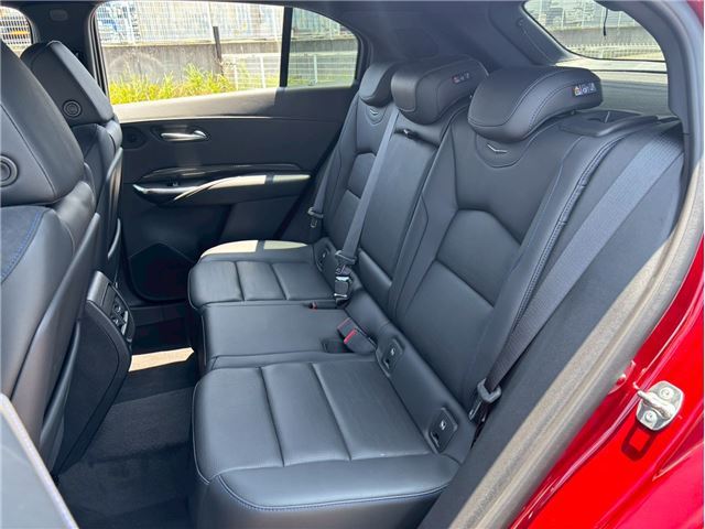 2025 Cadillac XT4 照片 8