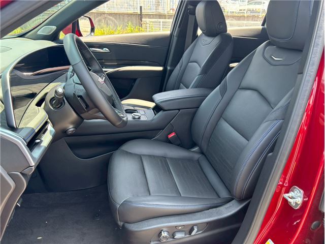 2025 Cadillac XT4 照片 7