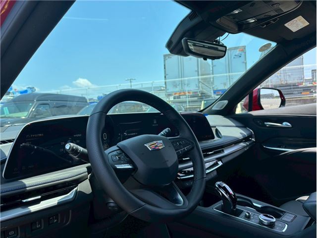 2025 Cadillac XT4 照片 4