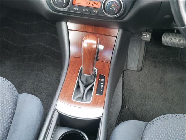 صورة مصغرة 50 لـ 2010 Nissan BLUEBIRD