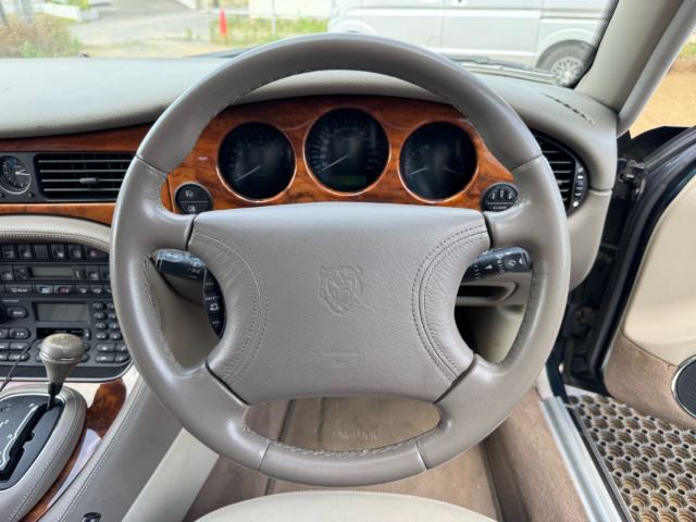 1999 Jaguar XJ — миниатюра 29