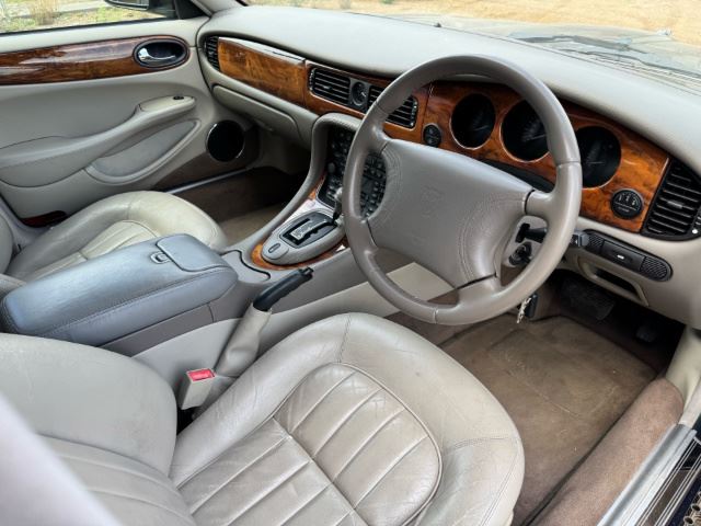 1999 Jaguar XJ — миниатюра 32