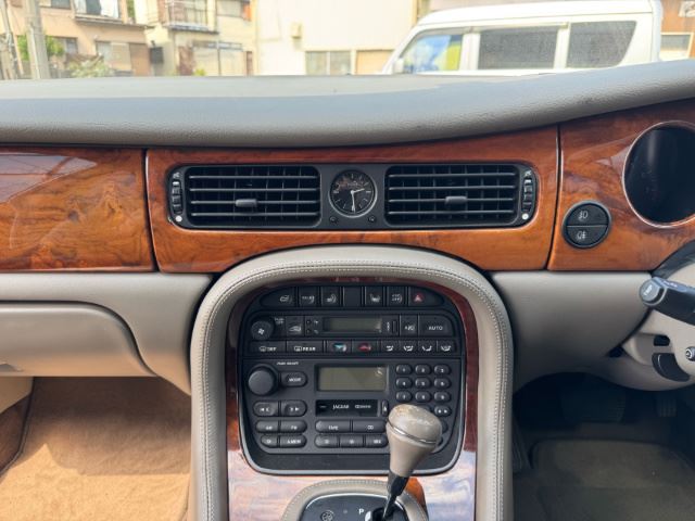 1999 Jaguar XJ — миниатюра 51