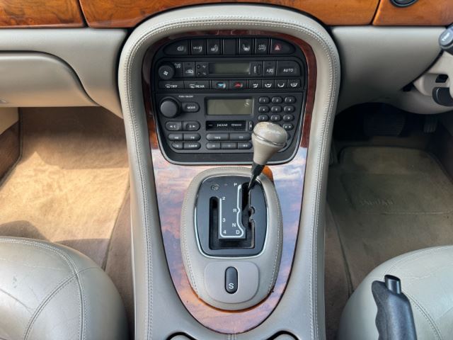 1999 Jaguar XJ — миниатюра 52