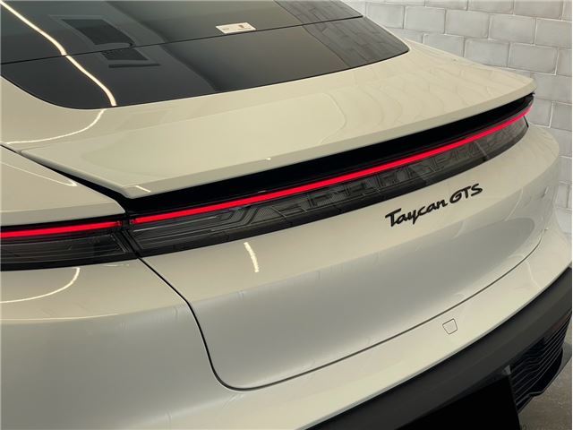 2023 Porsche TAYCAN — миниатюра 15
