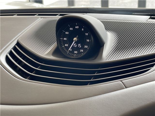 2023 Porsche TAYCAN — миниатюра 35