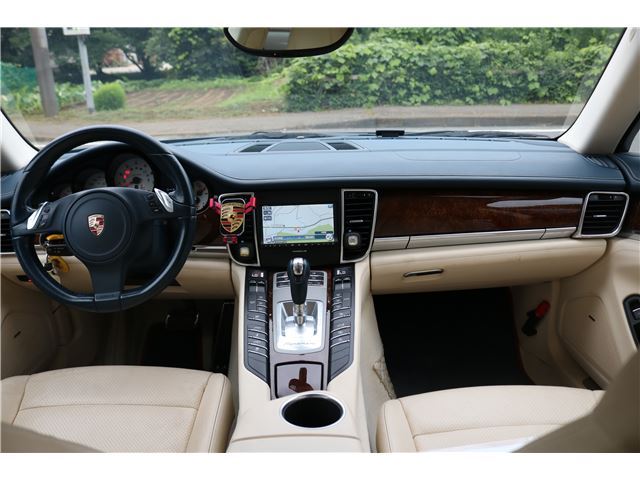 2011 Porsche PANAMERA — миниатюра 19