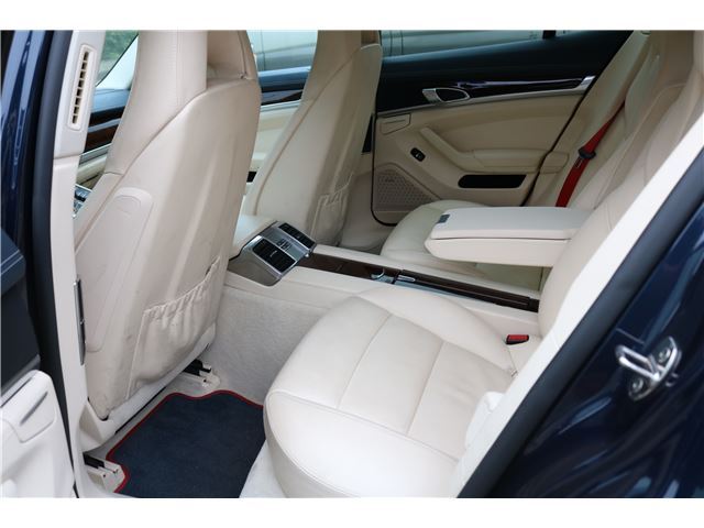 2011 Porsche PANAMERA — миниатюра 23