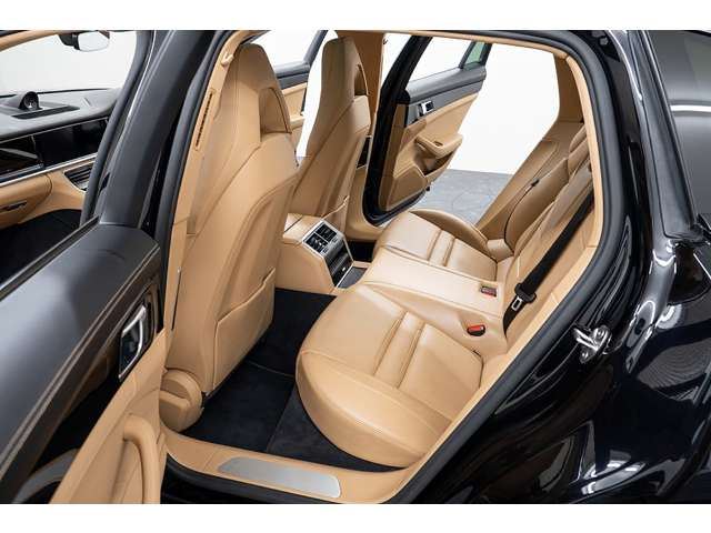 2019 Porsche PANAMERA SPORT TURISMO — миниатюра 46