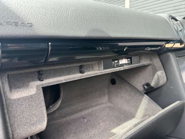 2011 Porsche CAYMAN 缩略图 24