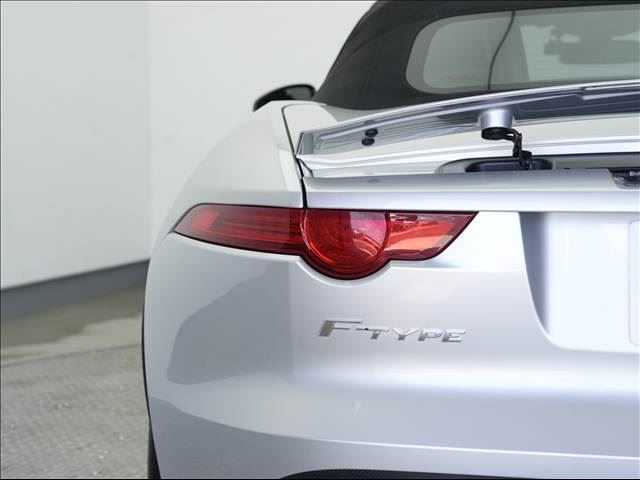 2013 Jaguar F-TYPE — миниатюра 27
