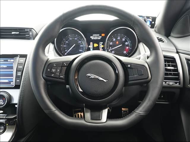 2013 Jaguar F-TYPE — миниатюра 43