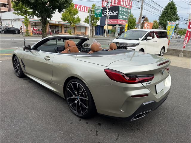 صورة 2 لـ 2021 BMW M8 CABRIOLET