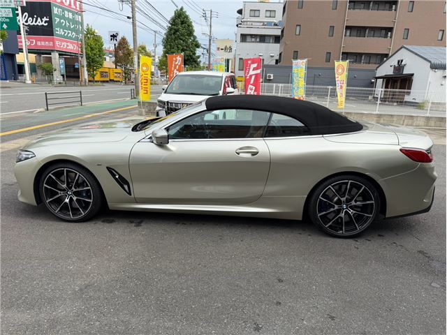 صورة مصغرة 19 لـ 2021 BMW M8 CABRIOLET