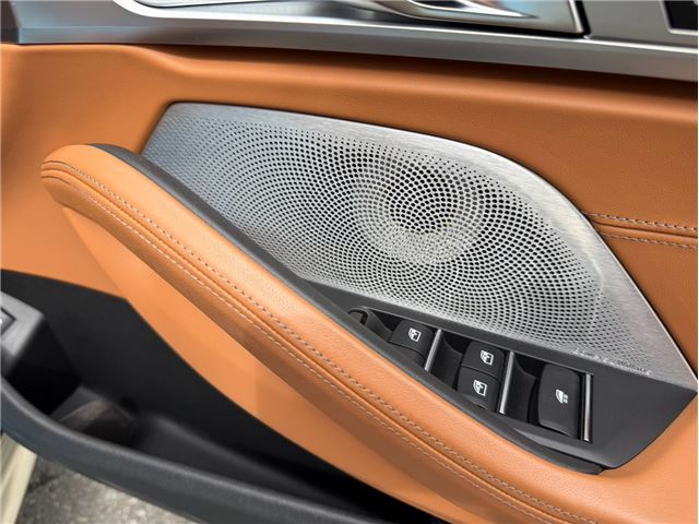 صورة مصغرة 28 لـ 2021 BMW M8 CABRIOLET