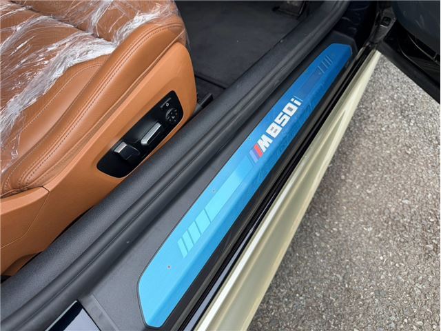 صورة مصغرة 45 لـ 2021 BMW M8 CABRIOLET