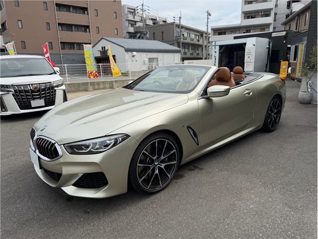 صورة 5 لـ 2021 BMW M8 CABRIOLET