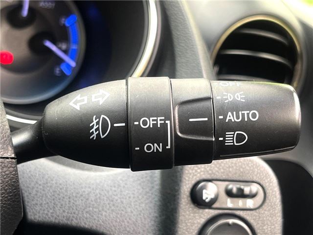 2011 Honda FIT SHUTTLE HYBRID — миниатюра 13