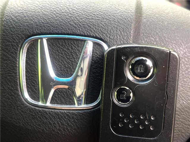 2011 Honda FIT SHUTTLE HYBRID — фото 9