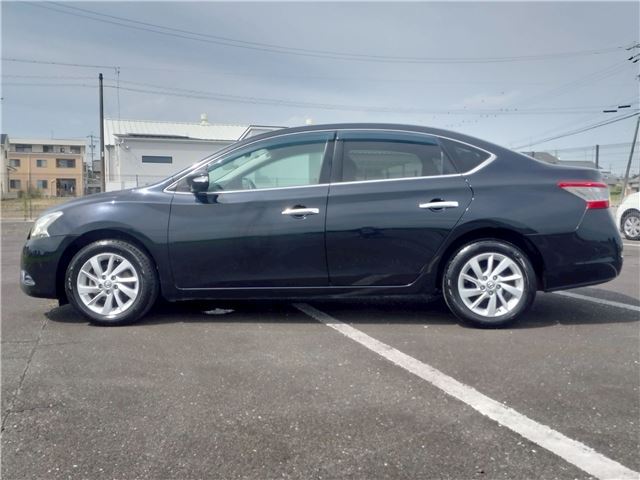 2013 Nissan SYLPHY — фото 4