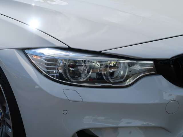 صورة مصغرة 22 لـ 2015 BMW M4 COUPE