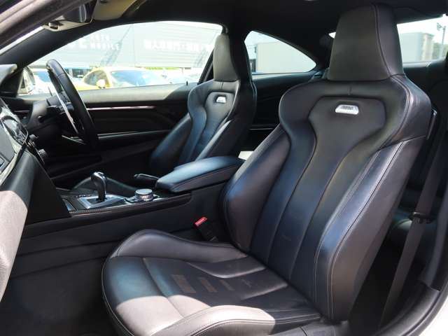 صورة مصغرة 36 لـ 2015 BMW M4 COUPE