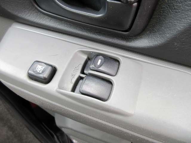 صورة مصغرة 12 لـ 2009 Nissan CLIPPER RIO