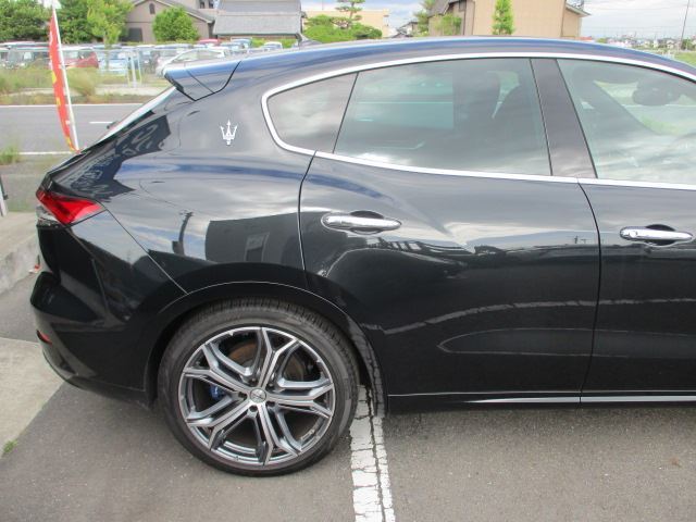 صورة مصغرة 12 لـ 2023 Maserati LEVANTE