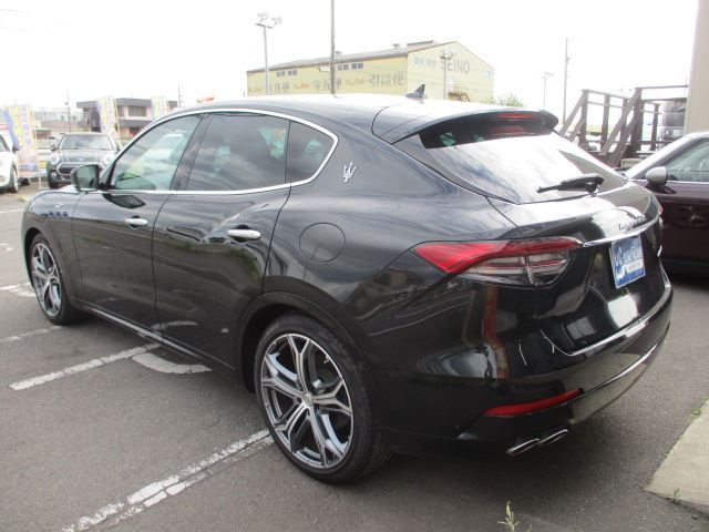 صورة مصغرة 25 لـ 2023 Maserati LEVANTE