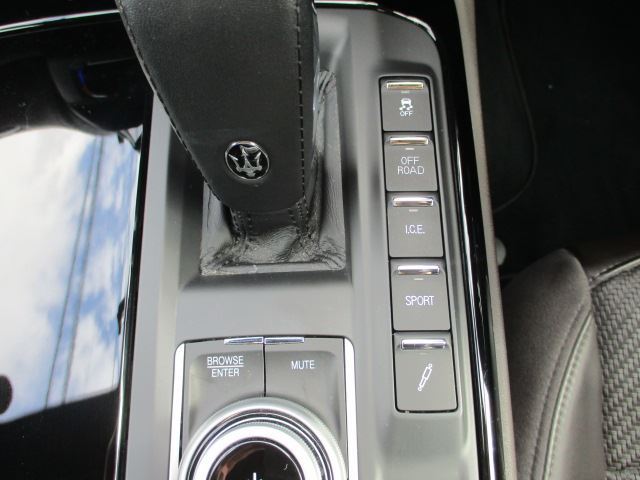 صورة مصغرة 41 لـ 2023 Maserati LEVANTE
