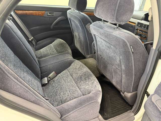 صورة مصغرة 28 لـ 1999 Nissan GLORIA