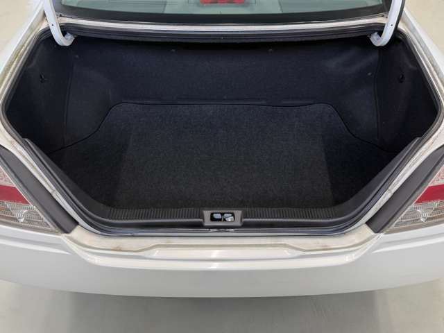 صورة مصغرة 30 لـ 1999 Nissan GLORIA