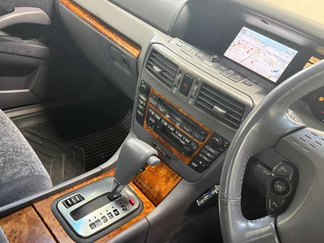 صورة مصغرة 38 لـ 1999 Nissan GLORIA
