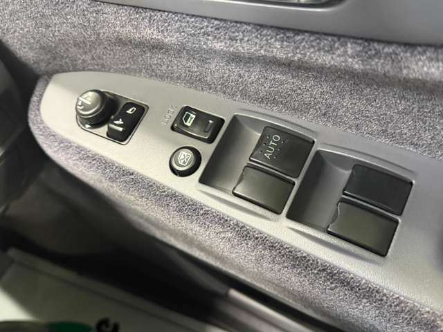 صورة مصغرة 44 لـ 1999 Nissan GLORIA
