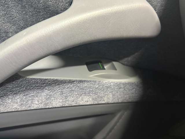 صورة مصغرة 45 لـ 1999 Nissan GLORIA