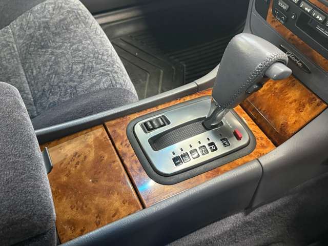 صورة مصغرة 53 لـ 1999 Nissan GLORIA