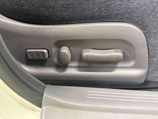 صورة مصغرة 55 لـ 1999 Nissan GLORIA