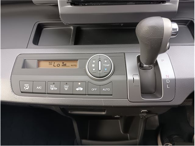 2008 Honda FREED — фото 9