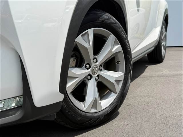 صورة مصغرة 3 لـ 2015 Lexus NX