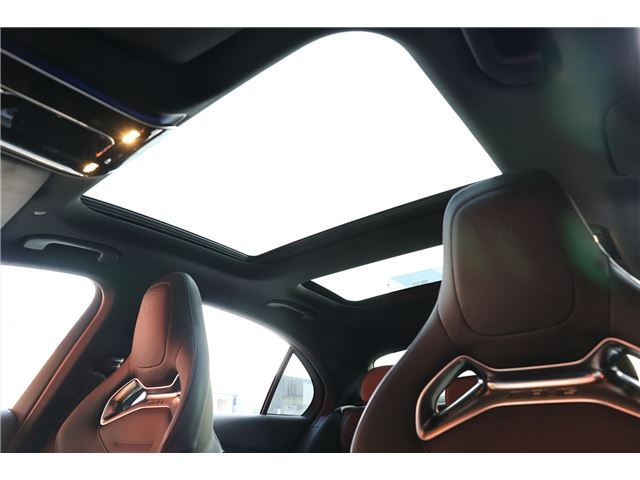 2025 Mercedes-BENZ C-CLASS AMG 缩略图 17
