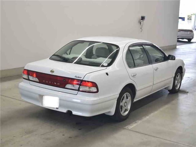 1997 Nissan CEFIRO — фото 2