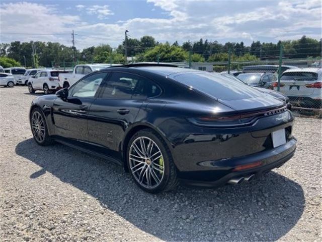 2022 Porsche PANAMERA thumbnail 2