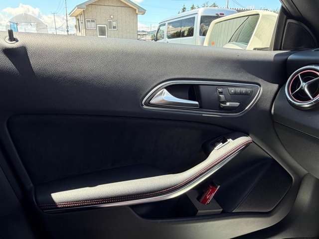 صورة مصغرة 33 لـ 2014 Mercedes-BENZ CLA